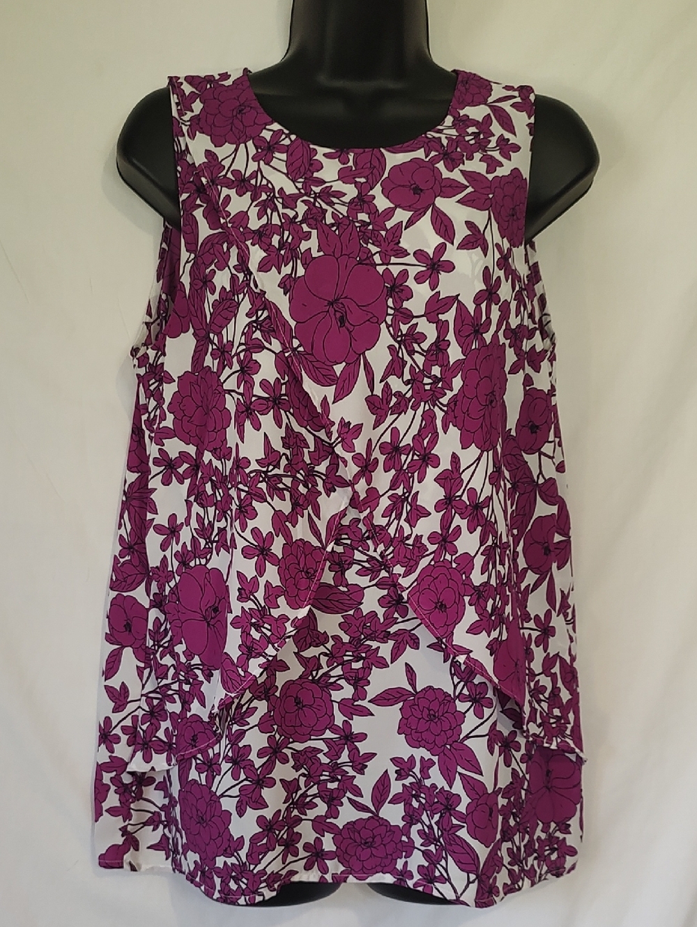 Banana Republic Floral Tank Top in Magenta and White